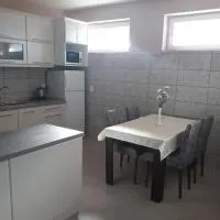 Andi Apartman, hotel v mestu Pačir