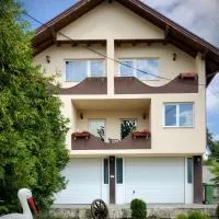 Casa Paunescu, hotel en Miloştea
