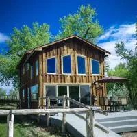 Rustic Hideaway, hotel din Cortez