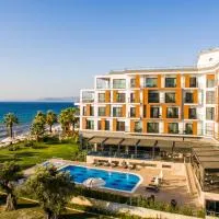 MAIA Luxury Beach Hotel & Spa, ξενοδοχείο σε Guzelcamlı