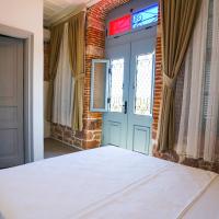 Cunda &Ouml;mer Ağa Konağı, hotel in Cunda