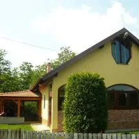 Ruralna kuća za odmor GOLUB, khách sạn ở Škarićevo