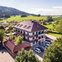 Gasthaus Hotel Beim Erich, hotel i Oberhofen am Irrsee