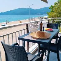House Kohili, готель у місті Неа-Врасна