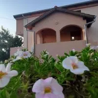 Apartments Cherry, hotel a Gornji Karin