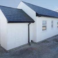 Old Barn Holiday Cottage by Trident Holiday Homes, hotel em Skibbereen