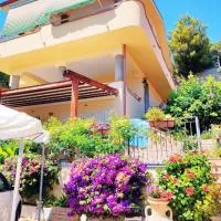 Villetta a Trebisacce con vista mare, ξενοδοχείο σε Trebisacce