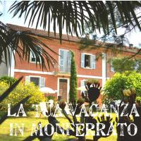 a red brick house with the words la venezuela in montecroma at Bed & Tours b&b 4 stelle con Guida Turistica, Castelnuovo Belbo