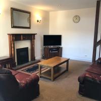 Spacious home by the sea in Scalloway., hotel i nærheden af Lerwick/Tingwall Airport - LWK, Scalloway