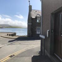 Cosy holiday home, Scalloway, Shetland., hotel cerca de Foula Airport - FOA, Scalloway