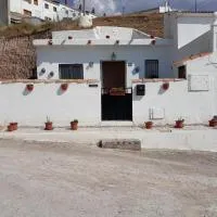The Welcome Cave, hotell i Freila