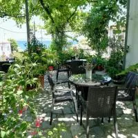 Ξενοδοχείο Ερατώ, ξενοδοχείο στο Χορευτό