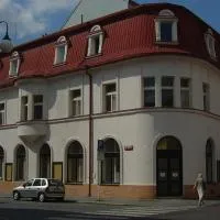 Hotel Mrázek, хотел в Пардубице