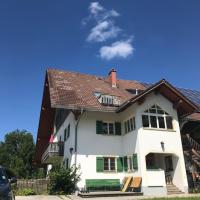 Ferienwohnung mit Alpenblick, hotell i Antdorf