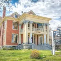 Lauerman House Inn، فندق في Marinette