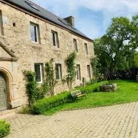 LE DOMAINE DE COAT ROGAN L'espace familial, hotel v mestu Ploëzal