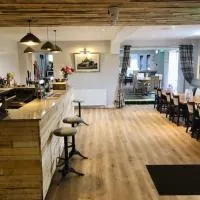 The Juniperlea Inn, hotel v destinaci Pathhead
