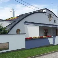 Apartmán TRIGA, hotel v Snine