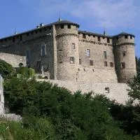 Castello Di Compiano Hotel Relais Museum, hotel in Compiano
