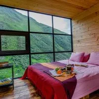 Fifth Season, hotel Jutában