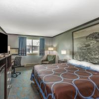 Super 8 by Wyndham Duluth, hotel near Richard I Bong - SUW, Duluth