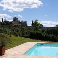 Luxurious Villa in Vasciano Umbria with Private Pool, hotel a Pesciano