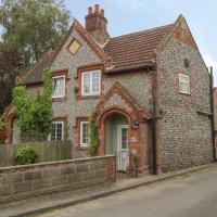 Compass Cottage, hotel in Holt