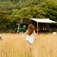 Abbeyfield Horsebox Glamping, готель у місті Морпет