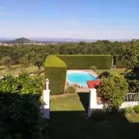 Les Bessonnes, hotel v destinácii Saint-Georges-Haute-Ville