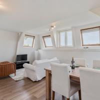 Central top floor apartment with private balcony - Apt 3