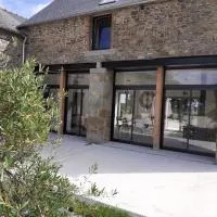 Chambres d`hôtes Domaine des Haies, hotel in Dol-de-Bretagne