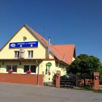 Penzion Kometa - rodinný pobyt u Novomlýnských jezer s komfortem, restaurací a dětskou zónou، فندق في باسوهلافكي