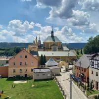 Pokoje Gościnne u Reni، فندق في فامبيرزيتش
