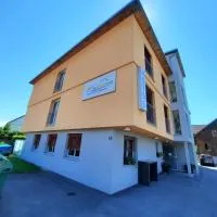 회흐스트에 위치한 호텔 Das smarte Hotel garni