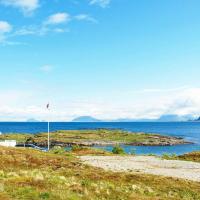 6 person holiday home in Dønna, hotel near Sandnessjøen Airport, Stokka - SSJ, Dønnes