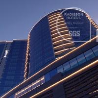 Radisson Blu Hotel, Dubai Waterfront: Dubai'de bir otel