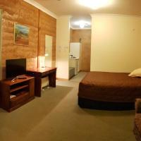 Mud Hut Motel, hotel malapit sa Coober Pedy Airport - CPD, Coober Pedy
