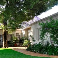 Rosebank Lodge Guesthouse by Claires, hotel en Parkwood, Johannesburgo