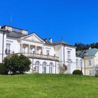 Pokoje Gościnne Pałac w Balicach Instytut Zootechniki PIB, hotel near John Paul II International Airport Kraków–Balice - KRK, Balice