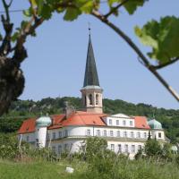 Schloss Gumpoldskirchen: Gumpoldskirchen şehrinde bir otel