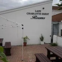 Lady Charlotte Guest rooms triple rooms, hotel sa Dowlais