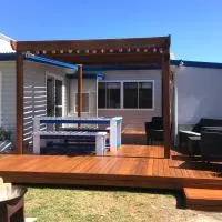Shellharbour में, होटल SHELLHARBOUR BEACH COTTAGE - Stroll to Beach flags - Back gate straight to Beach, Front gate walk to new Marina