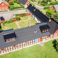 Ravlunda Byaväg 12, hotel em Kivik