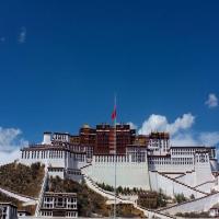 Lavande Hotel (Lhasa City Government Xizang University Branch)