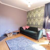 Baldwins Hill Cottage, hotel in Loughton