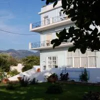 Astir Hotel: Karlovasi şehrinde bir otel