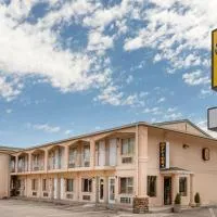 Super 8 by Wyndham Evanston, hôtel à Evanston