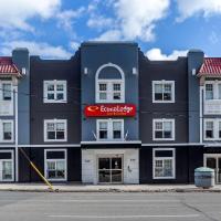 Econo Lodge Inn & Suites Downtown, отель в Торонто, в районе Виллидж