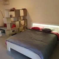 studio meublé Montjoly avec accès piscine, hotel v destinaci Rémire-Camp