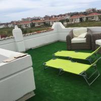 Cosy Villa With Communal Pool, Rooftop Suntrap Area, hotel in Ilıcaköy